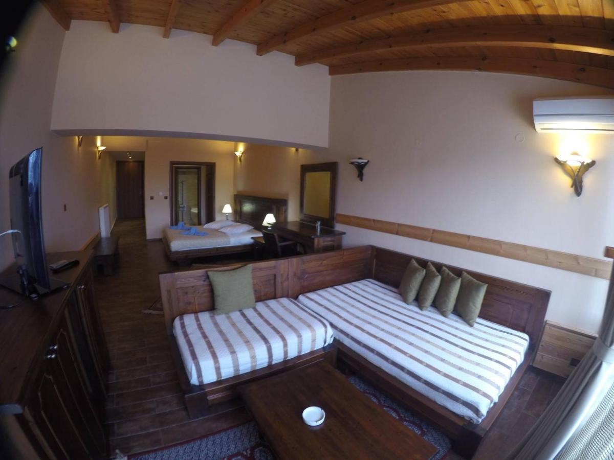 Hotel Loggas Sidhirokhorion Bagian luar foto