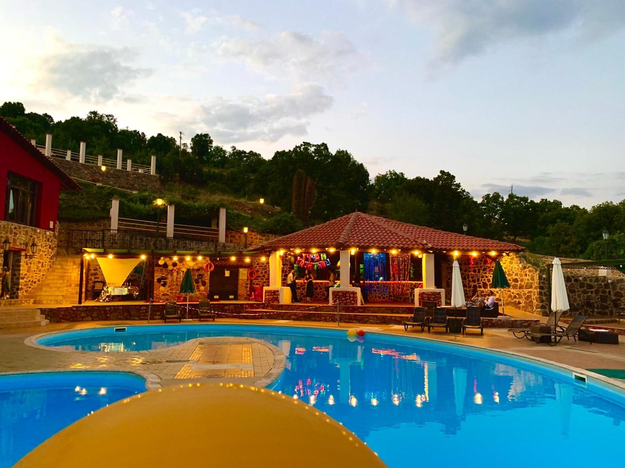 Hotel Loggas Sidhirokhorion Bagian luar foto