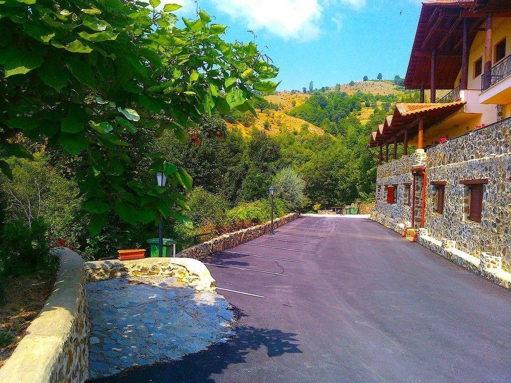 Hotel Loggas Sidhirokhorion Bagian luar foto
