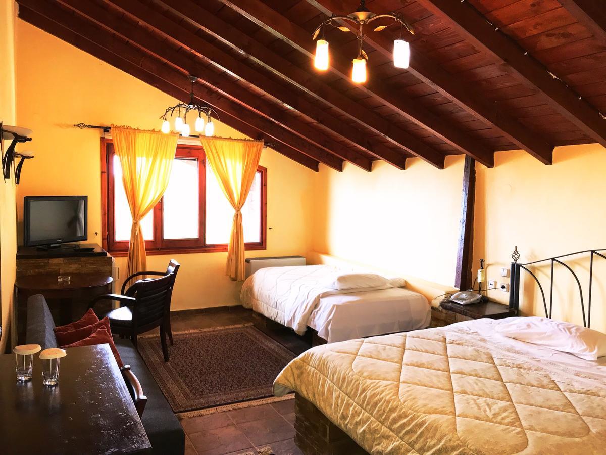 Hotel Loggas Sidhirokhorion Bagian luar foto